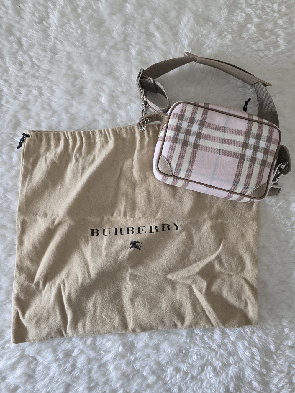 Burberry Pink Check Camera Bag - Picture 2 of 9